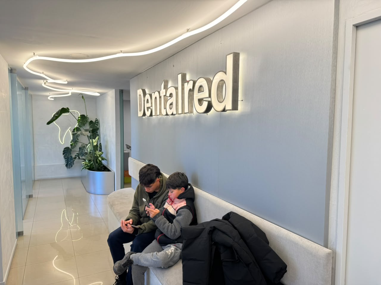 APROSS incorpora a Dentalred